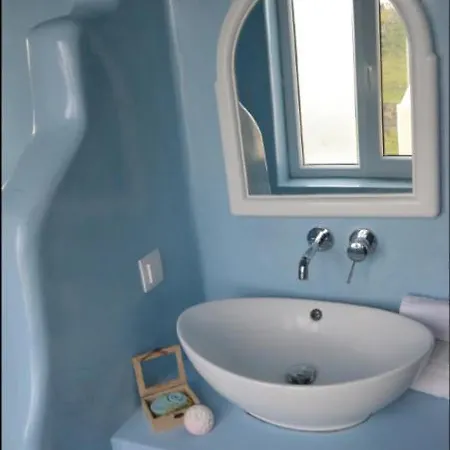 Drakkar Fira (Santorini)