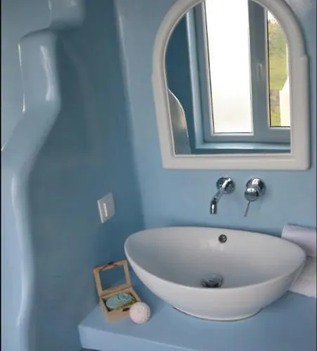 Drakkar סנטוריני